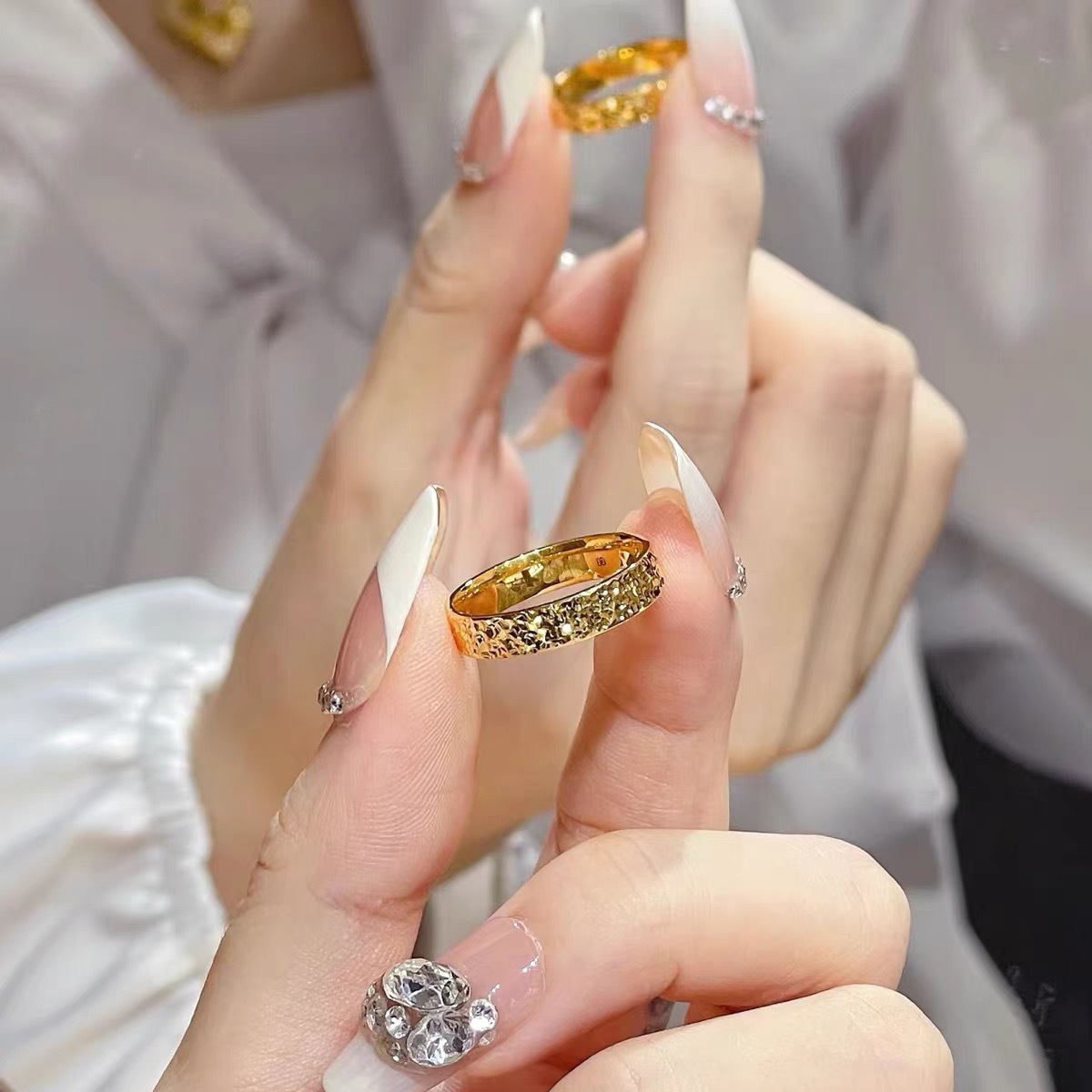 Ice Crushed Ring Open-Ended Crushed Ice Three-Sided Unisex Ins Niche Light Luxury High-End Simple Plain Band Ring