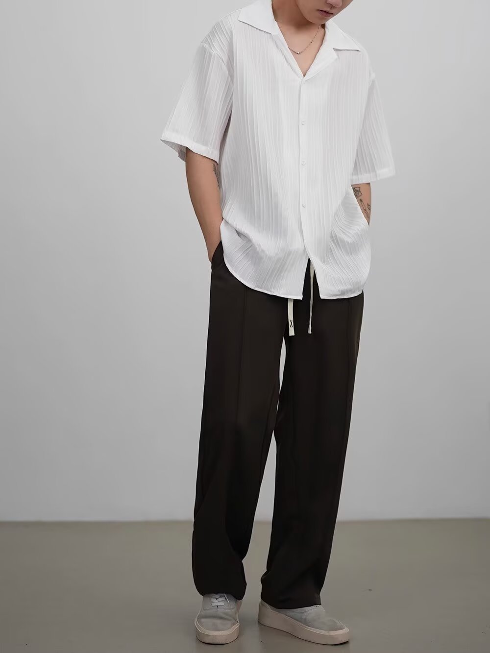 Herren Kurzarm Freizeithemd Mit Textur In Schwarz Weiss_voghion.com