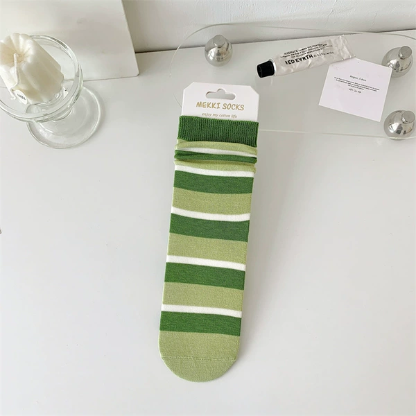 Wide strips - light green and dark green wide strips