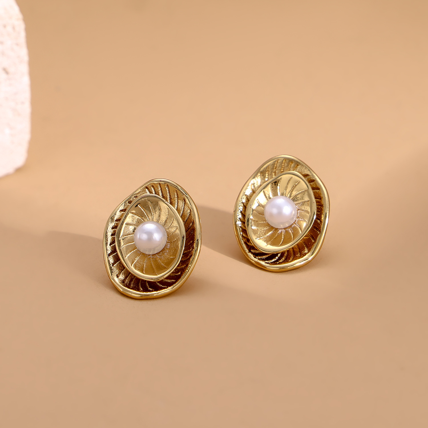 1 Ζεύγος Απλό Στύλ Γεωμετρικό Μοτίβο Αγάπη Σχήμα Καρδιάς. Ινλεί Χάλυβα Τιτανίου Μαργαριτάρι Σκουλαρίκια Με Σκουλαρίκια display picture 14