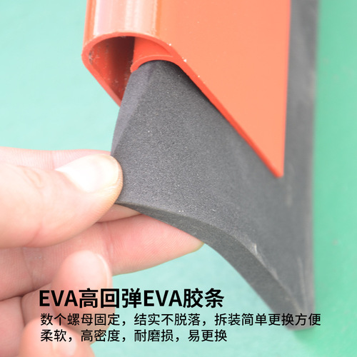 Court sweeper pushes water, scrapes outdoor tennis court, large aluminum alloy parking lot, basketball court sweeper