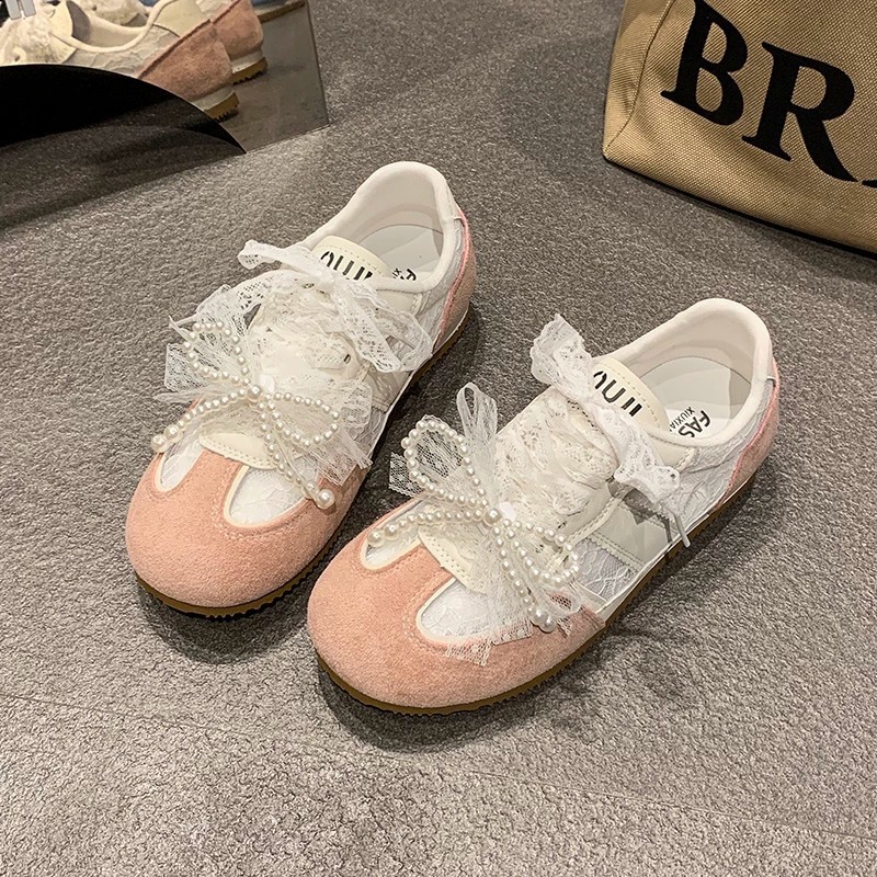 Zapatos de entrenamiento transpirables de malla para mujeres primavera y verano de 2026 perlas nuevos zapatos de alto valor de encaje skate casuales