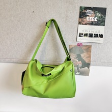 跨境斜挎旅行包男女大容量健身包游泳包休闲运动包行李包