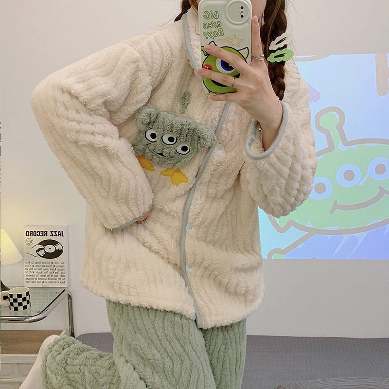 Lindo dibujos animados pijamas dulces de las mujeres de manga larga de otoño e invierno de lana coral engrosada forrada de lana niñas casual traje de desgaste para el hogar