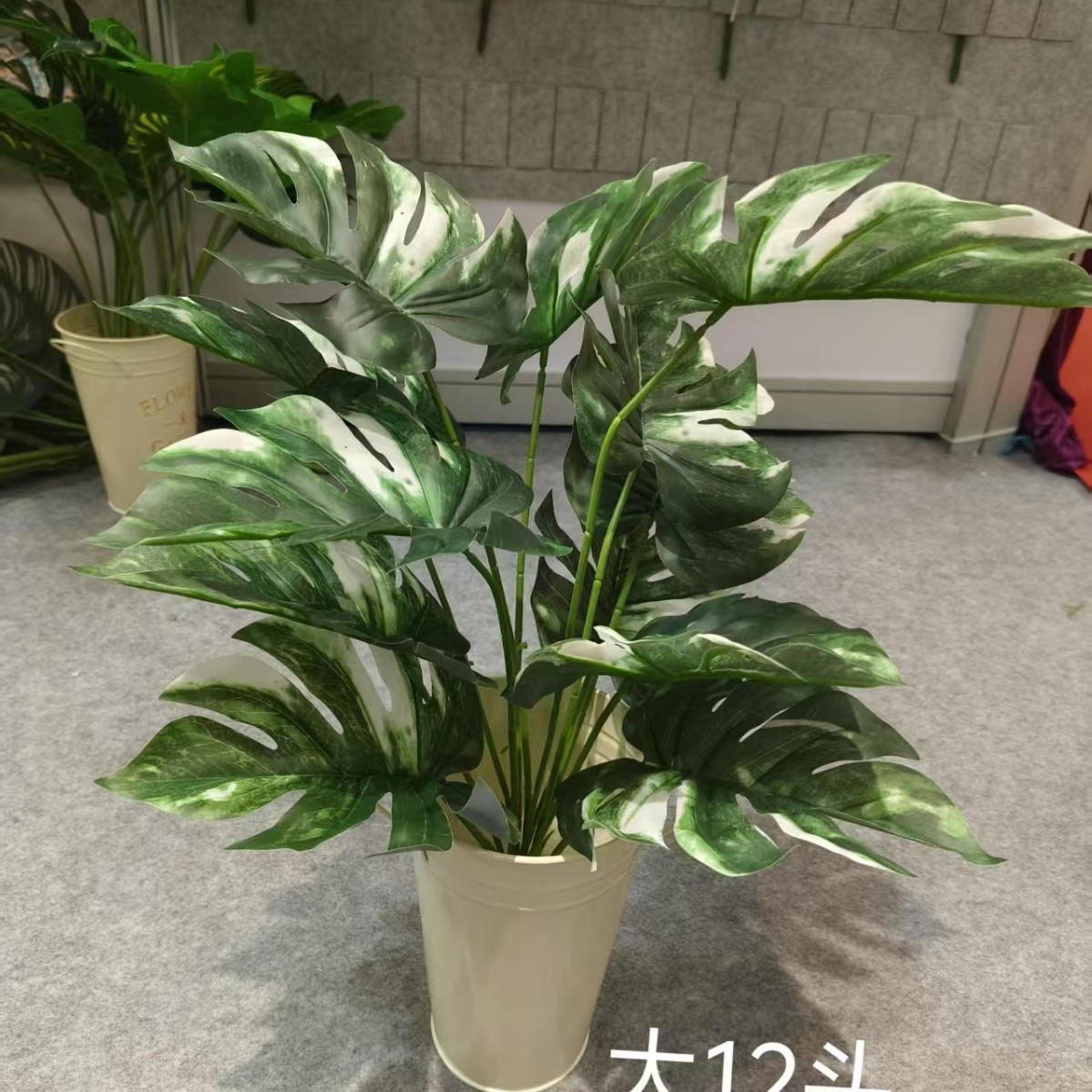 Flor de simulación al por mayor 9 hojas de monstera de simulación verde sobre pegamento Monstera simulación de pared de plantas flor de simulación