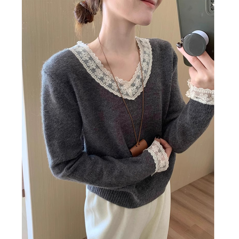 法式淑女风鸡心领花边毛衣2024冬季新款宽松显瘦百搭针织衫上衣女