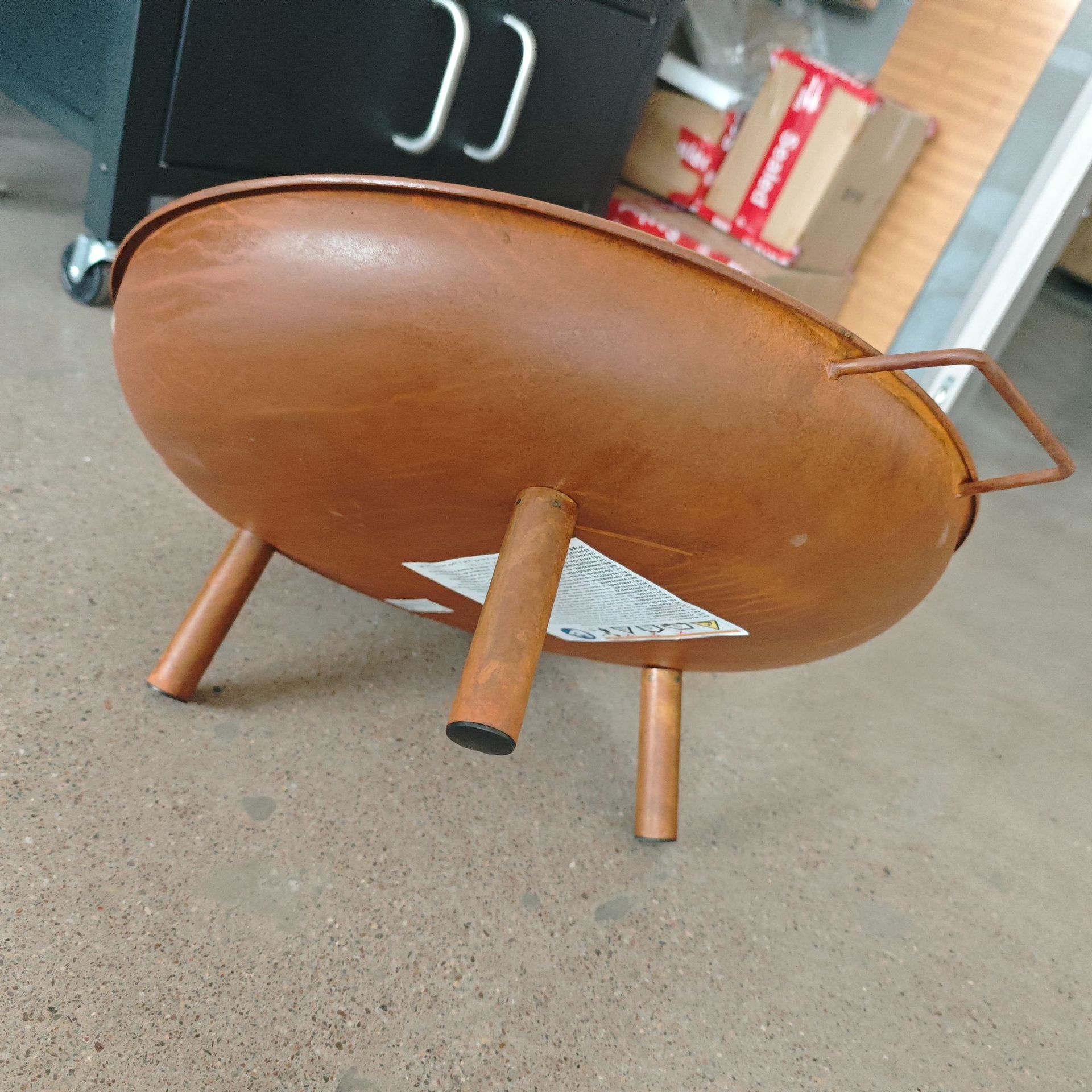 Fabricante recto de madera resistente a altas temperaturas al aire libre barbacoa calentador creativo no se pierde laca quemando la olla de fuego en stock