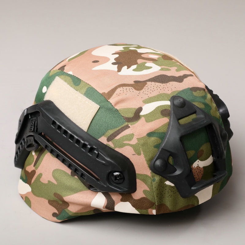 Casco táctico para niños binoculares de cuatro ojos de protección al aire libre equipo de ventilador militar telescopio modelo de visión nocturna equipo táctico