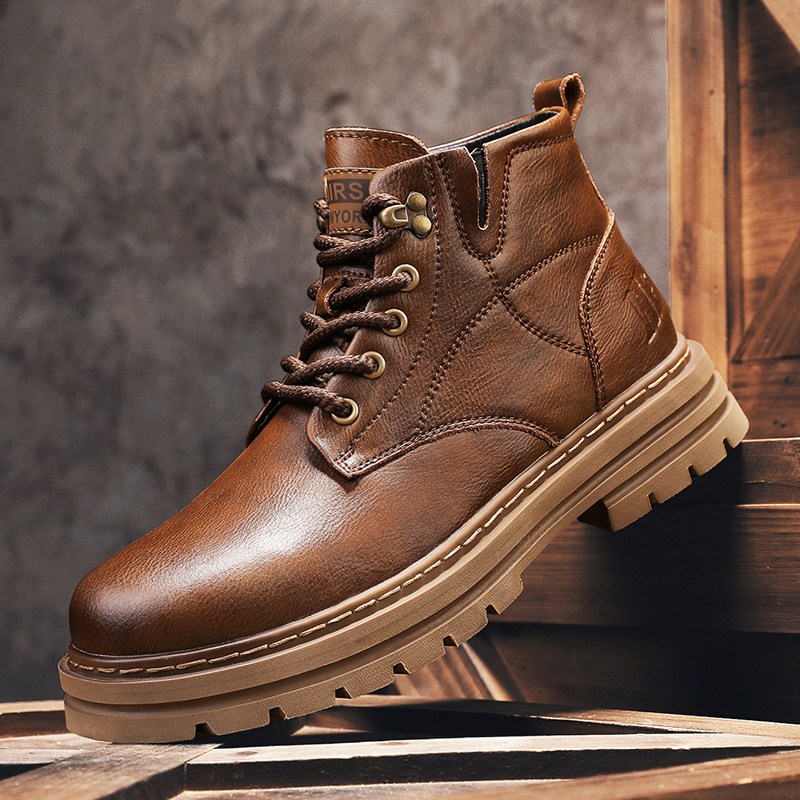 Otoño y invierno de tendencia de cuero casuales botas Martin para hombres ropa de estilo británico botas de hombre calentadas zapatos de hombre tubo medio para hombres