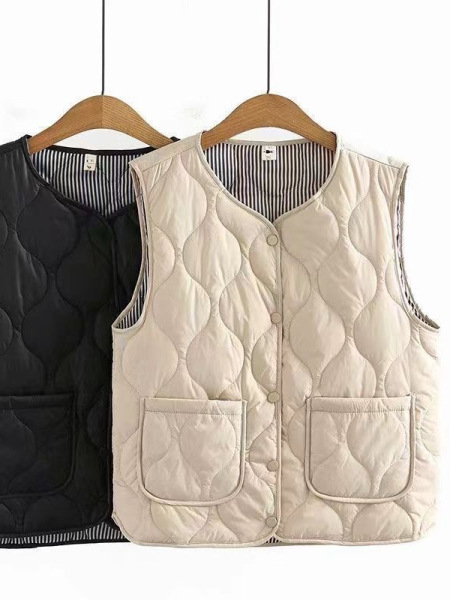 Autumn demi-season vest