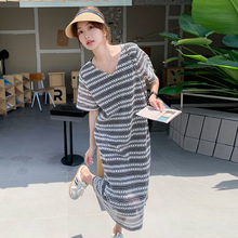 韩版复古V领镂空条纹拼色T恤裙2024夏新时髦设计感气质休闲连衣裙