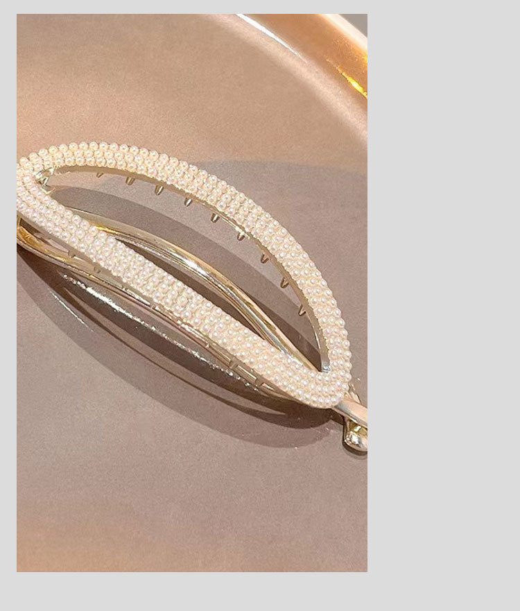 Estilo Simple Color Sólido Aleación Embutido Perlas Artificiales Diamantes De Imitación Pinza Para El Cabello display picture 1