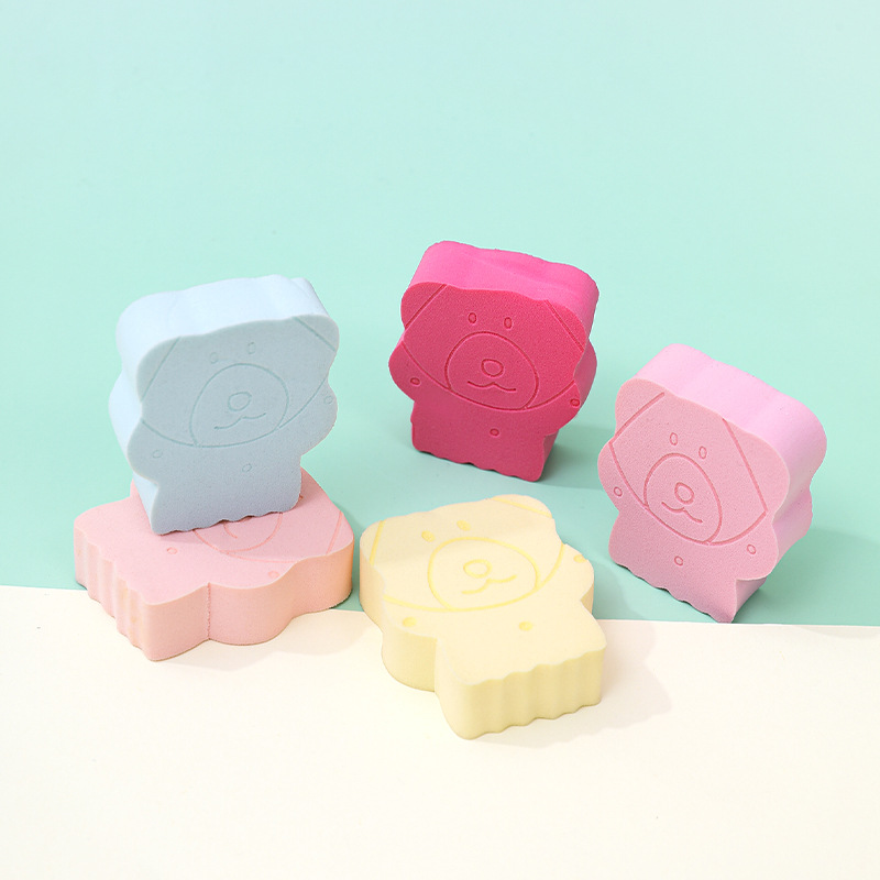 Huevo de maquillaje de esponja plana de panda personalizado suave no comer polvo, huevo de maquillaje de forma diferente transfronteriza, seco y húmedo.