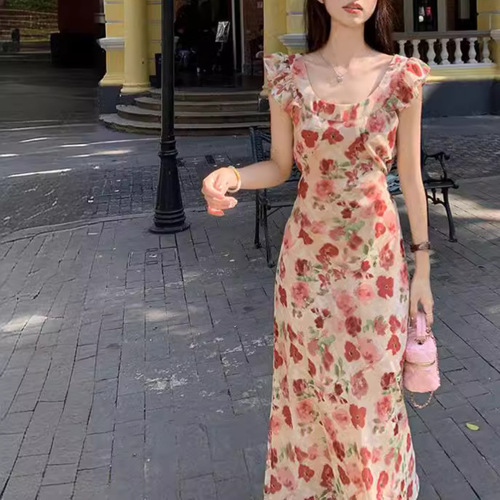 French Retro Floral Women's Summer 2024 New Fly Sleeve Design Sensory Waist Cinching Slimming A-Line Long Dress