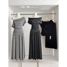 ���{�¿�r�м�ɫһ�ּ粻Ҏ�t����T��+�ɾo������ȹ+�����b