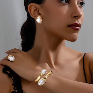 European and American Cross-border Supply Fashion Pleated Metal Ring Elegant Pearl Earrings Opening Adjustable Bracelet suit