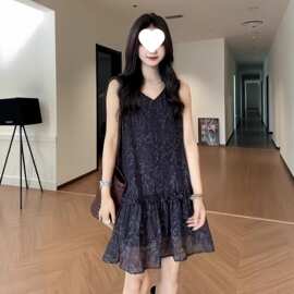 300斤大码领边碎花连衣裙女胖妹妹宽松显瘦设计感无袖吊带裙女夏