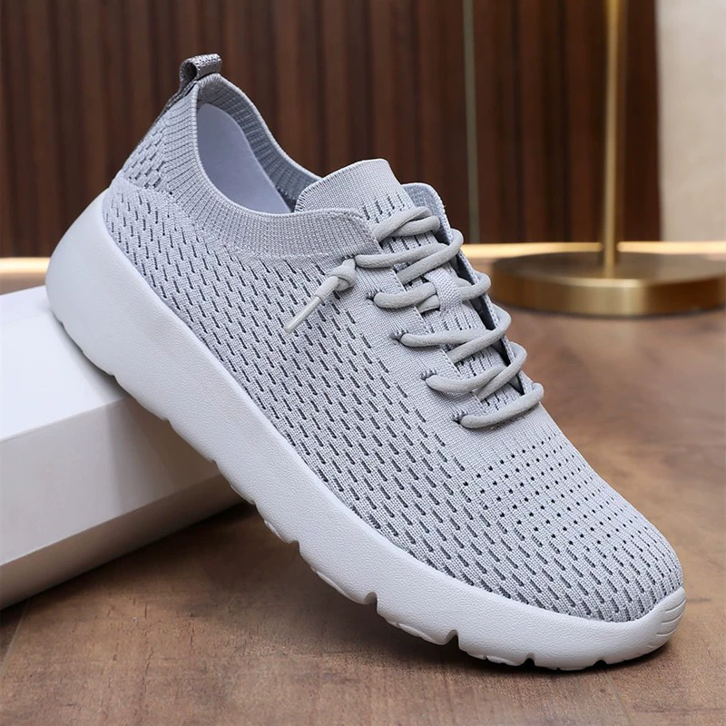 Старые пекинские дышащие тканевые туфли на мягкой подошве для мужчин, удобные сетчатые туфли для прогулок, универсальные новые летние повседневные туфли из тонкой сетки.