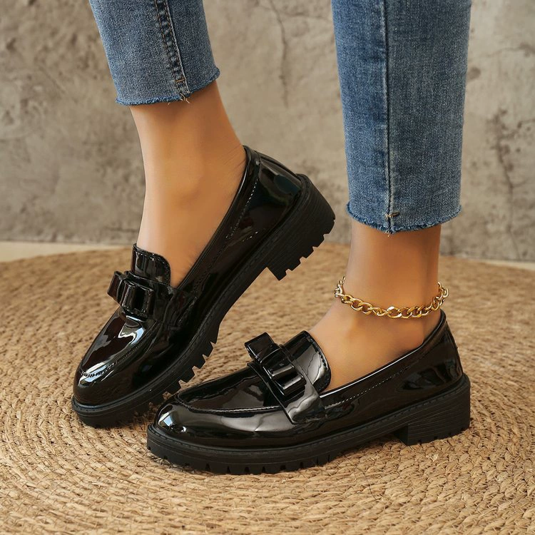 Новые лакированные глянцевые лоферы на среднем каблуке с кисточками в стиле ретро, ​​европейские и американские модные повседневные туфли большого размера для внешней торговли, трансграничная торговля