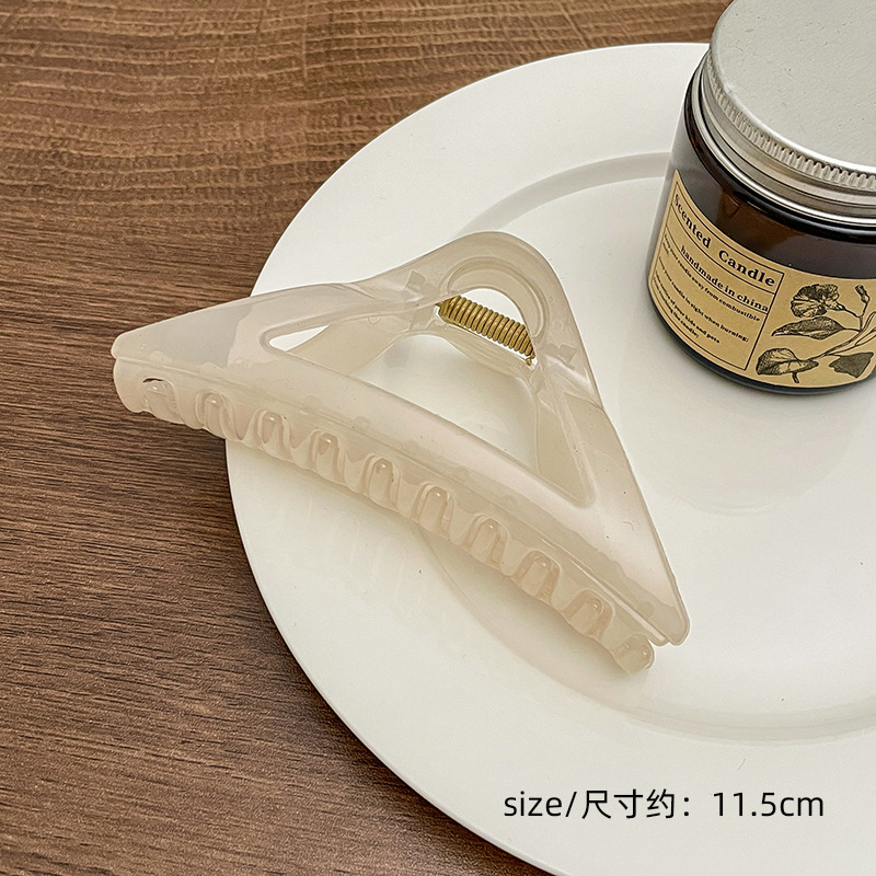 Milk Brown horquilla grande hacia atrás cabeza clip de pelo tocado de las mujeres principios de primavera de alto grado updo tiburón horquilla