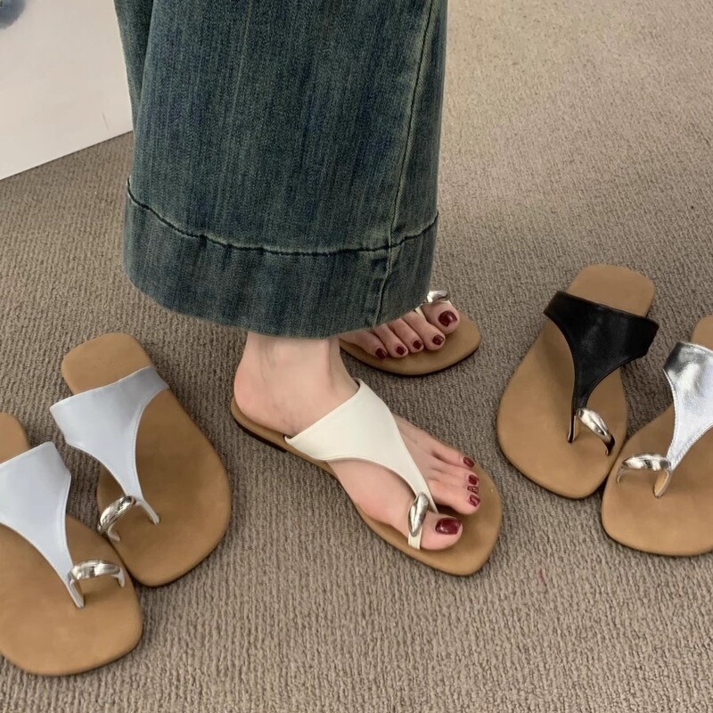 Korean Designer Slip-On Flat Slippers for Women, Summer Outer Wear, Casual Flip-Flops, Beach Sandals