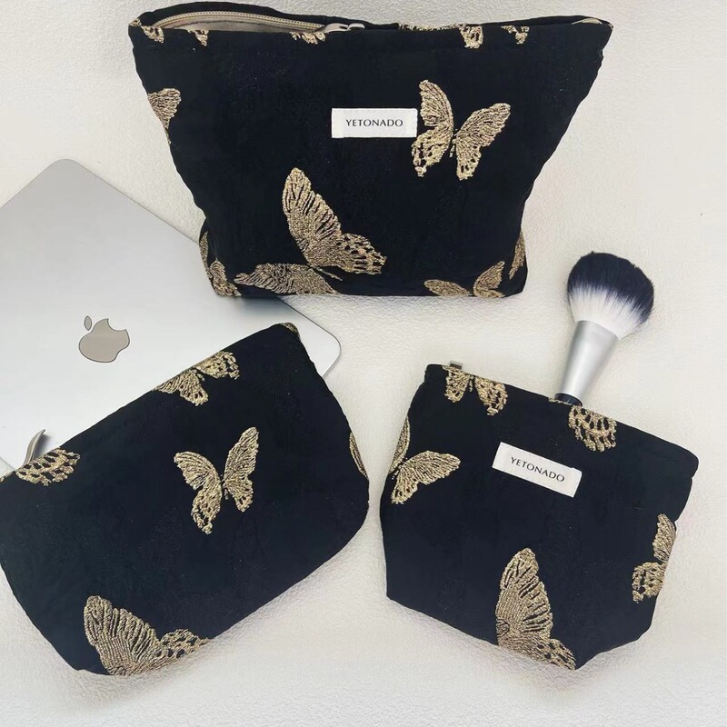 Spring and summer new large capacity cosmetic bag three-dimensional gold butterfly vintage storage bag girl heart wash bag clutch