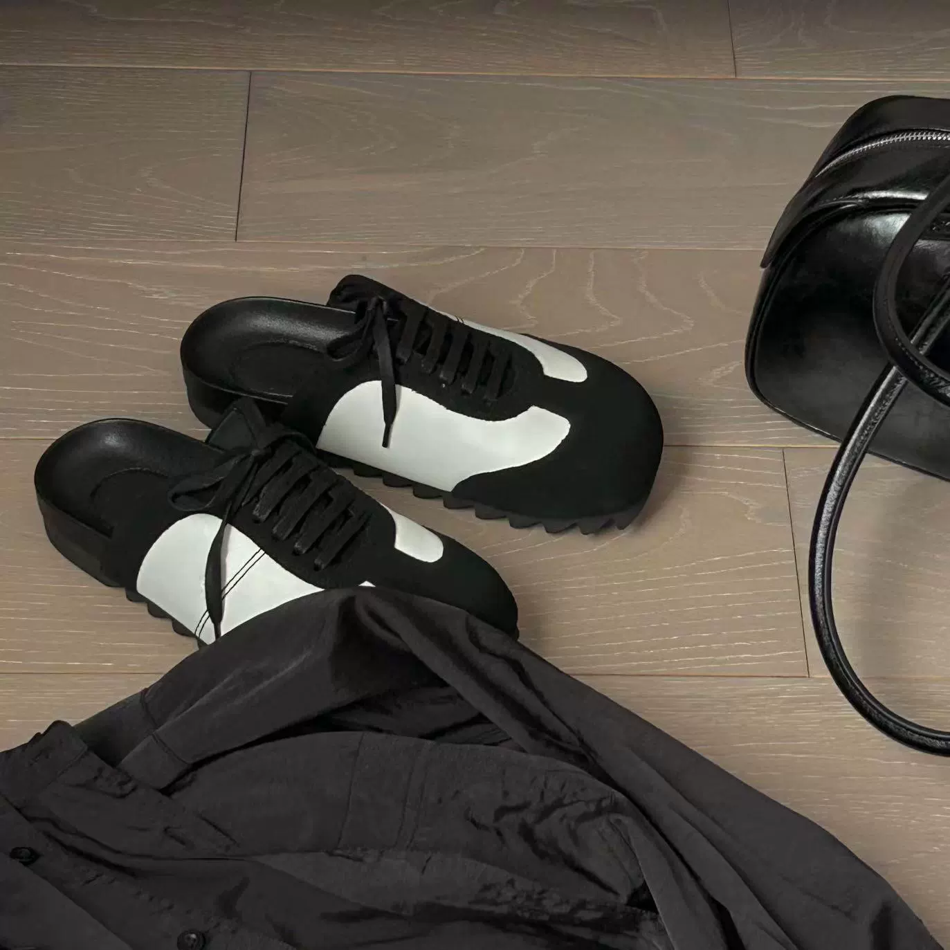 Коровья кожа версия ~ Нишевые туфли с толстым дном, полукожаные тапочки