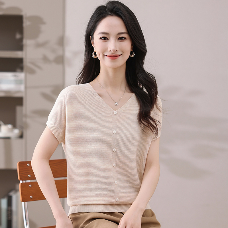 アイスシルクセーター半袖Tシャツ中年母親向け、おしゃれな夏服2025新作夏薄いお腹カバートップ|undefined