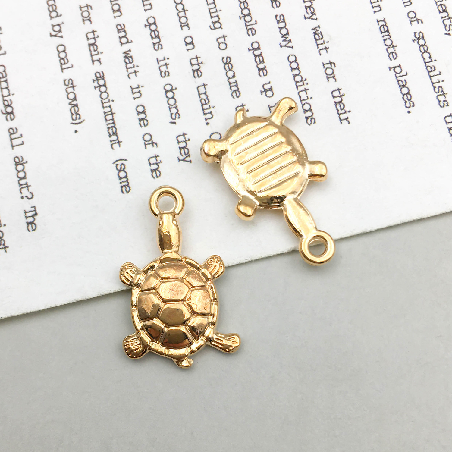 2g Weight Pendant Jewelry Making Type DIY Jewelry Accessories Classification 15 Models Per Model 1, 15/Bag Quantity Zinc alloy Material Printing Pattern Plating Design Hip-Hop, Retro Style 15 Models Per Model 1, 15/Bag Zinc Alloy Printing Pendant 1