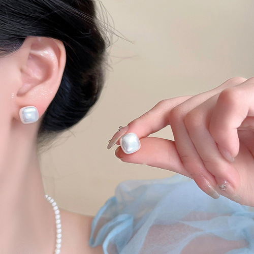 Square pearl silver needle earrings for women light luxury niche high-end temperament earrings new simple and versatile and fashionable earrings