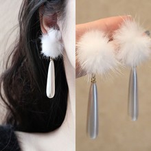 银针毛球珍珠水滴耳钉秋冬气质百搭耳环轻奢高级感耳饰设计感小众