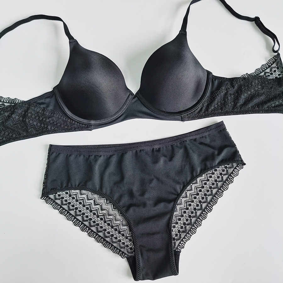 New Smooth Traceless Gathering Set with Thin Cup Underwear for Women's Large Chest and Small Bra_voghion.com