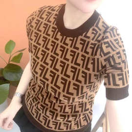 2025新款春夏新名媛风轻奢经典字母提花圆领短袖针织衫