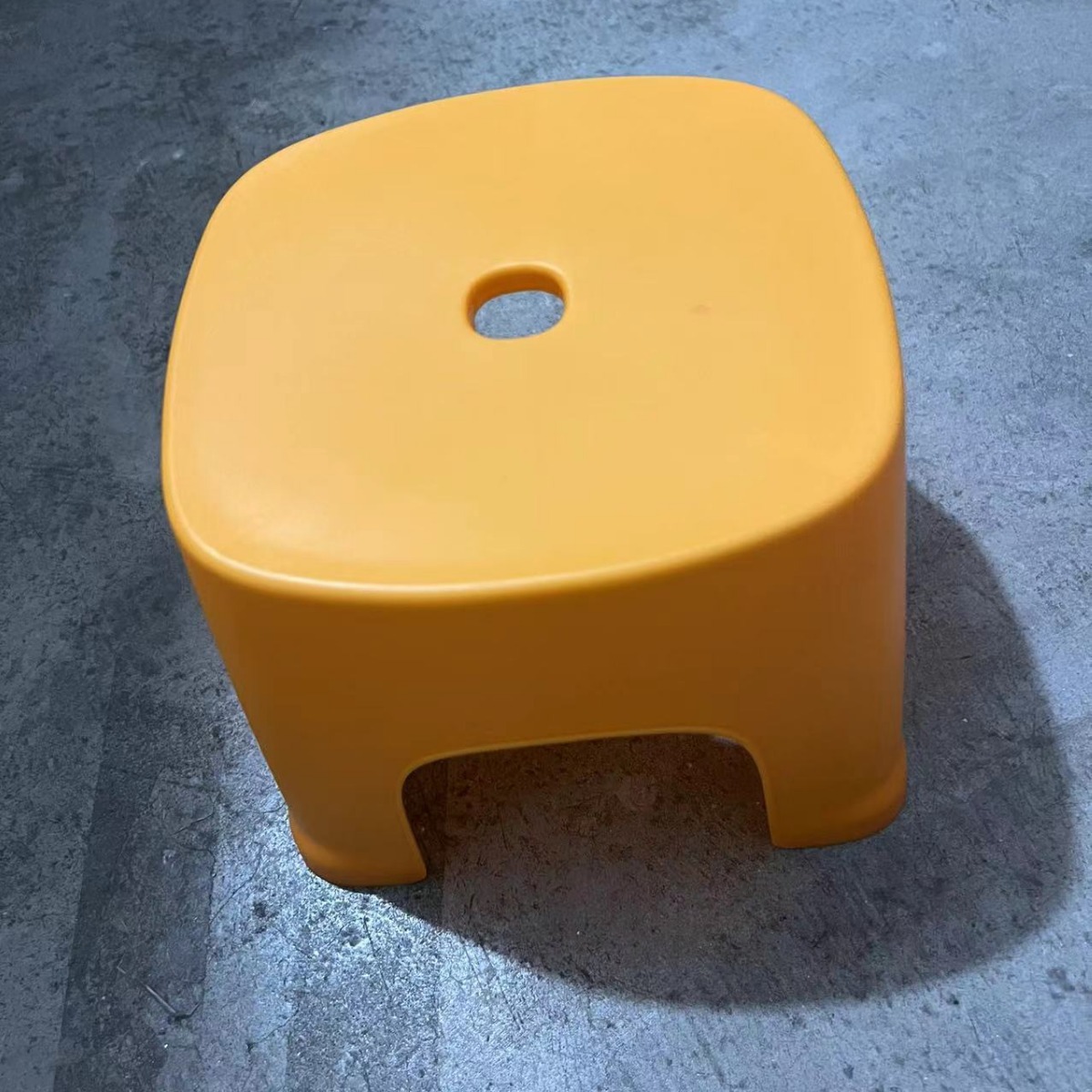 提供塑料矮凳模具精密加工 彩色塑料矮凳成型加工 抛光 喷漆印刷