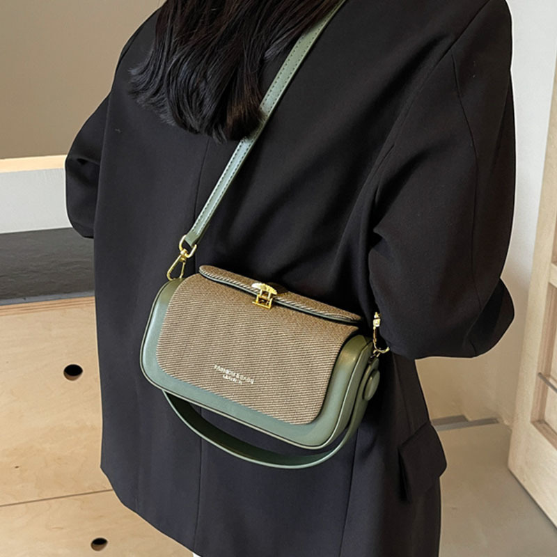 Bolso de mano de moda para mujer Bolso cuadrado pequeño de todo fósforo de moda coreana 2024 Bolso de mensajero casual de sentido simple y avanzado de nicho