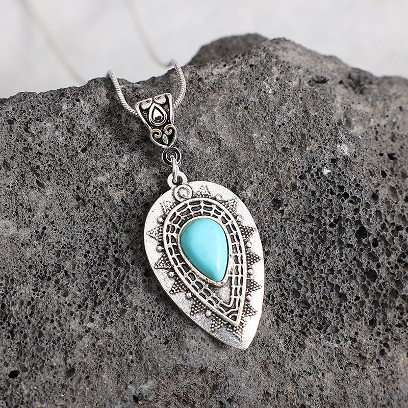 Ethnic Style Water Droplets Alloy Inlay Turquoise Women's Pendant Necklace display picture 4
