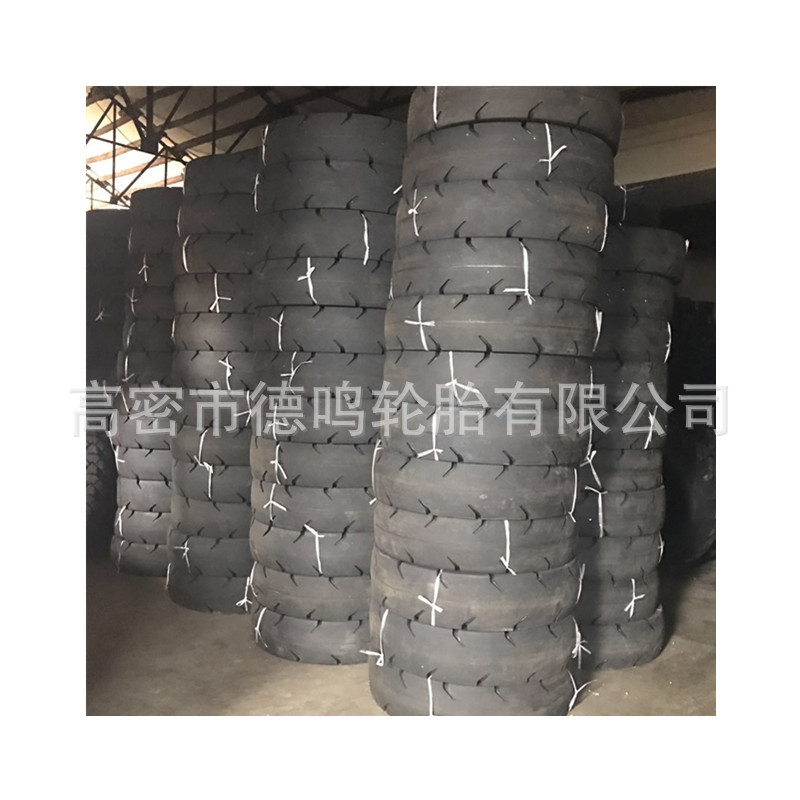 Cargador de pala subterránea brillante 9,75-18 10,00-20 12,00-24 Neumáticos 255/70D406