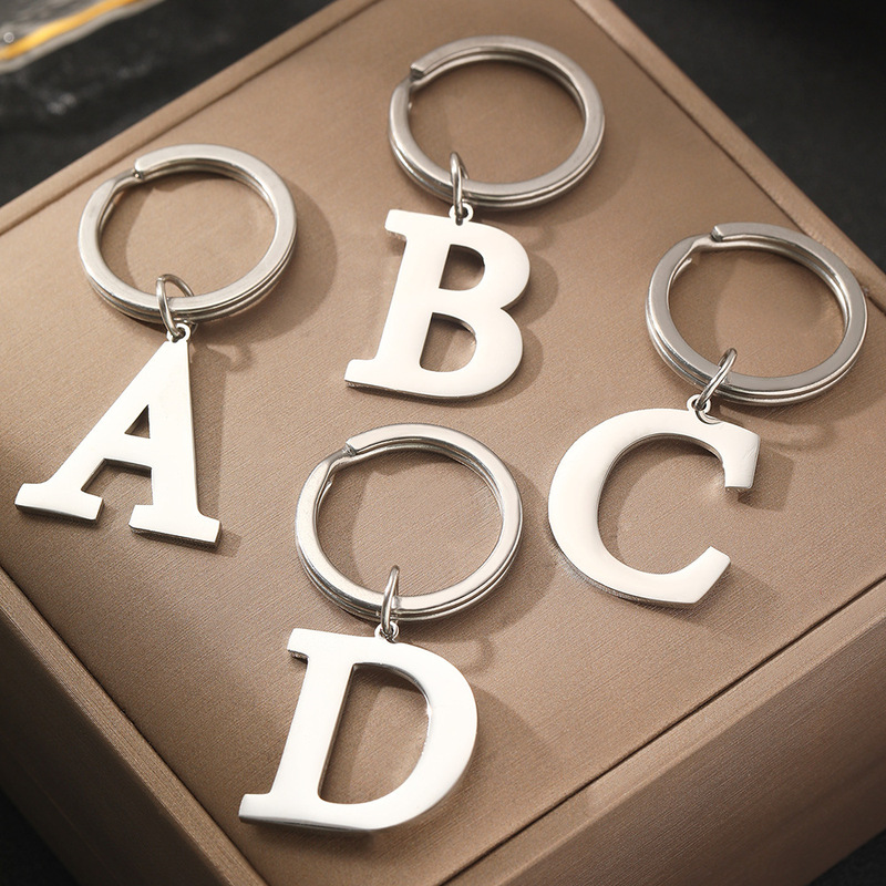 Creative 26 English letter key chain letter key chain small pendant combination name letter small gift