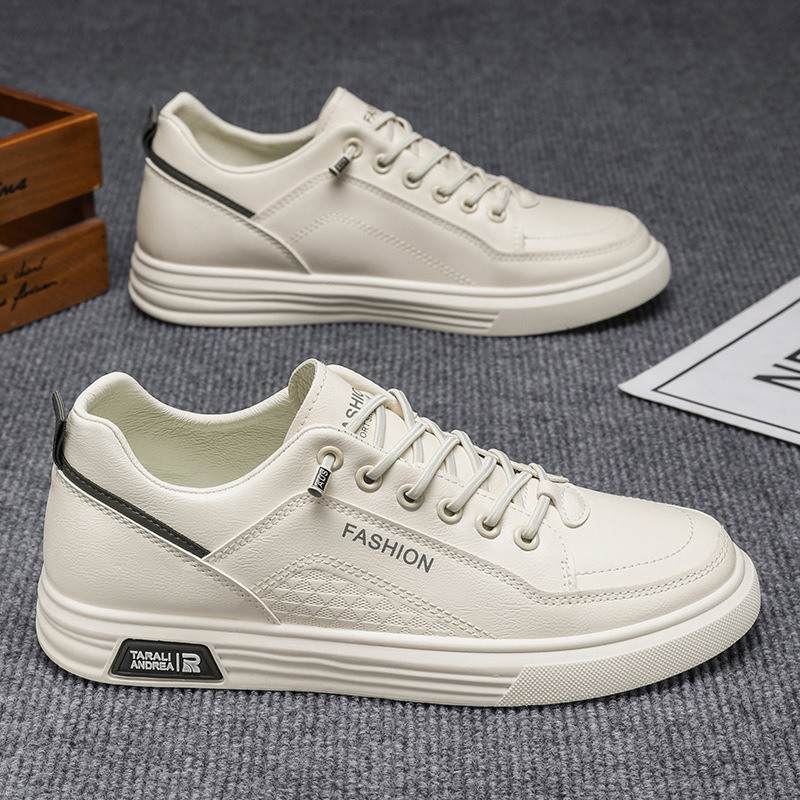 Zapatos de hombre 2025 verano nueva tendencia versátil transpirable zapatos blancos ligeros de suela suave zapatos casuales para estudiantes hombres