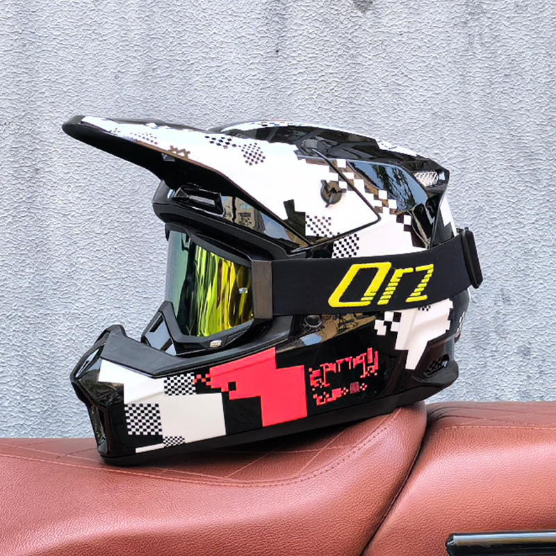 Casco todoterreno Casco de coche eléctrico Casco de rally para hombres y mujeres Casco de batería de descenso de velocidad de bicicleta de montaña Casco completo ORZ