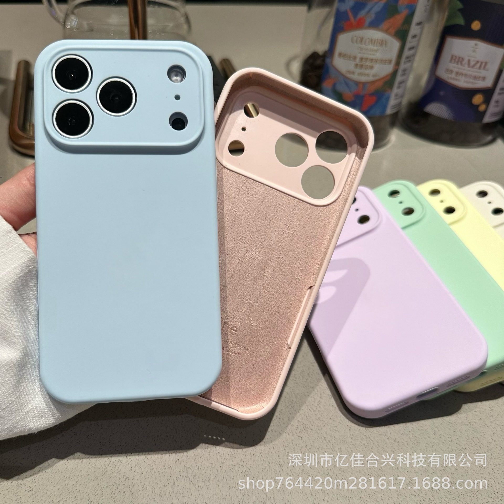 Aplicable a Apple 17PROMAX agujero de silicona líquida caso de teléfono móvil 15iPhone16 color sólido anti-caída botón integrado