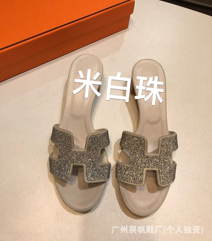 新しい夏の多用途 H ハイヒールスリッパ女性のための外着用象グレーの手のひらの形の本革厚いヒールミッドヒール外国貿易サンダル|undefined