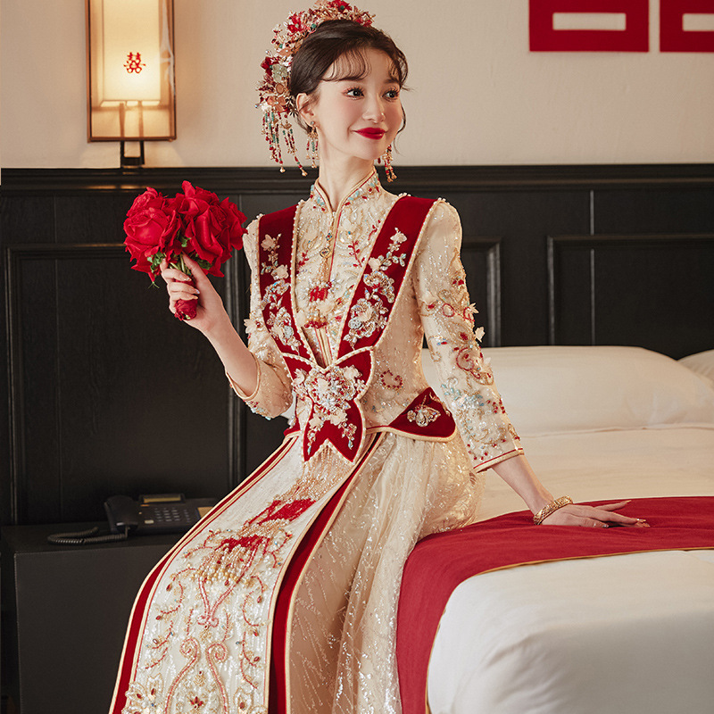 Xiuhe Dress 2025 New Summer Thin Style Gold Wedding Dress Bridal Gown Chinese Style Heavy Craftsmanship Xiuhe Dress 2025 New Summer Thin Style Gold Wedding Dress Bridal Gown Chinese Style Heavy Craftsmanship