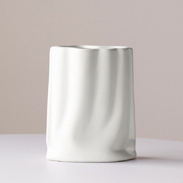 Light Luxury and Simple Ceramic Vase Flower Arrangement Ornaments High-End Niche Home Decoration Vase Ceramic Desktop Flower Vessel