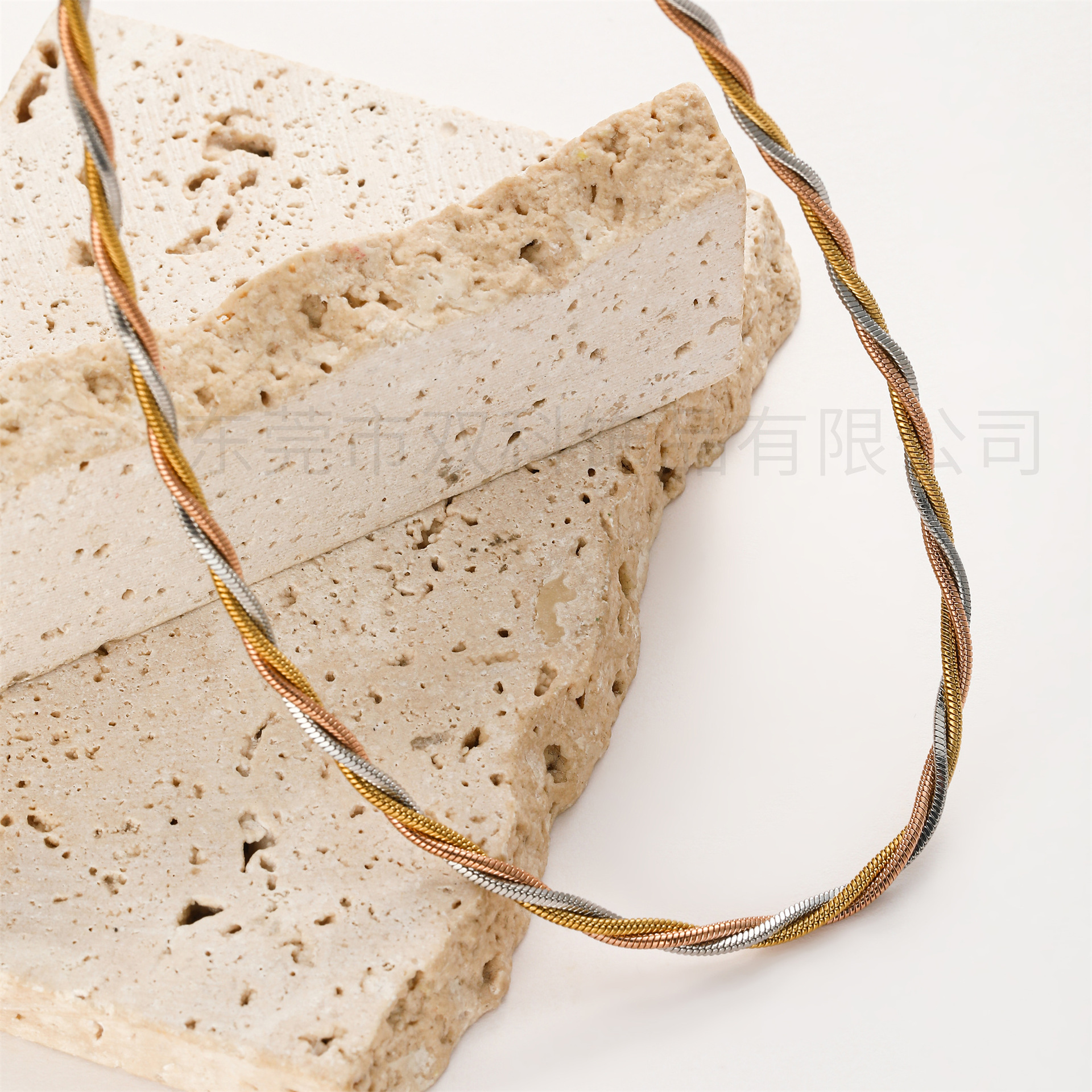 欧美跨境个性百搭首饰套装小众混色蛇骨链编织钛钢多层叠戴风项链