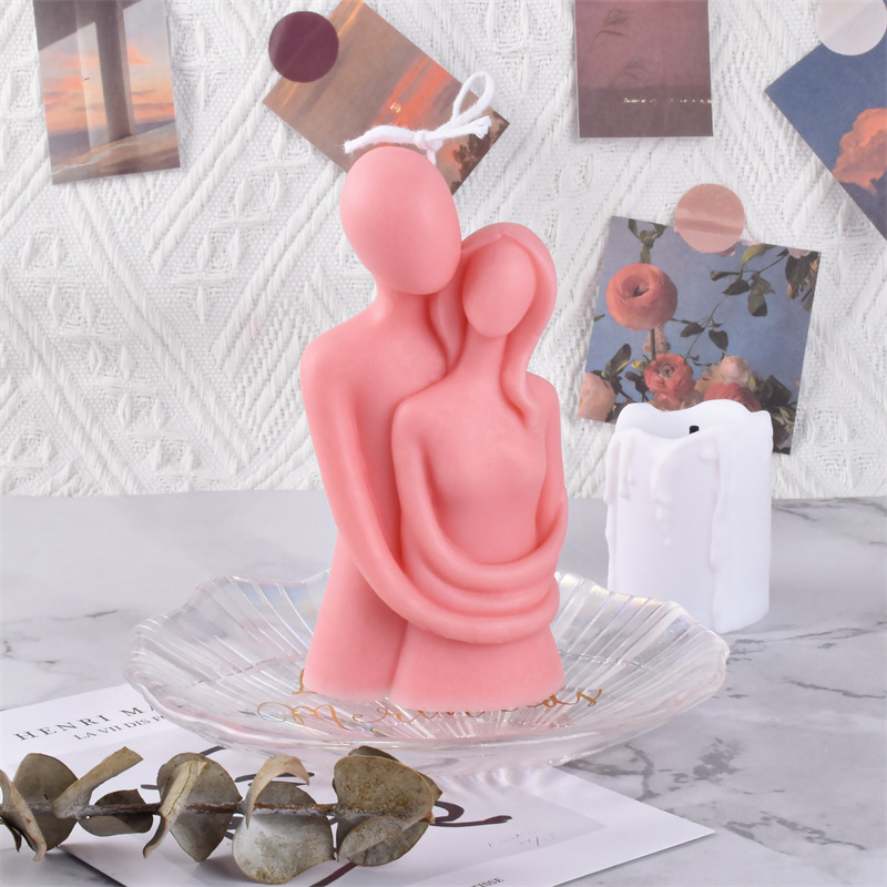 [Love in arms] Couple embraces aromatherapy candle lasting lock love Valentine's Day gift