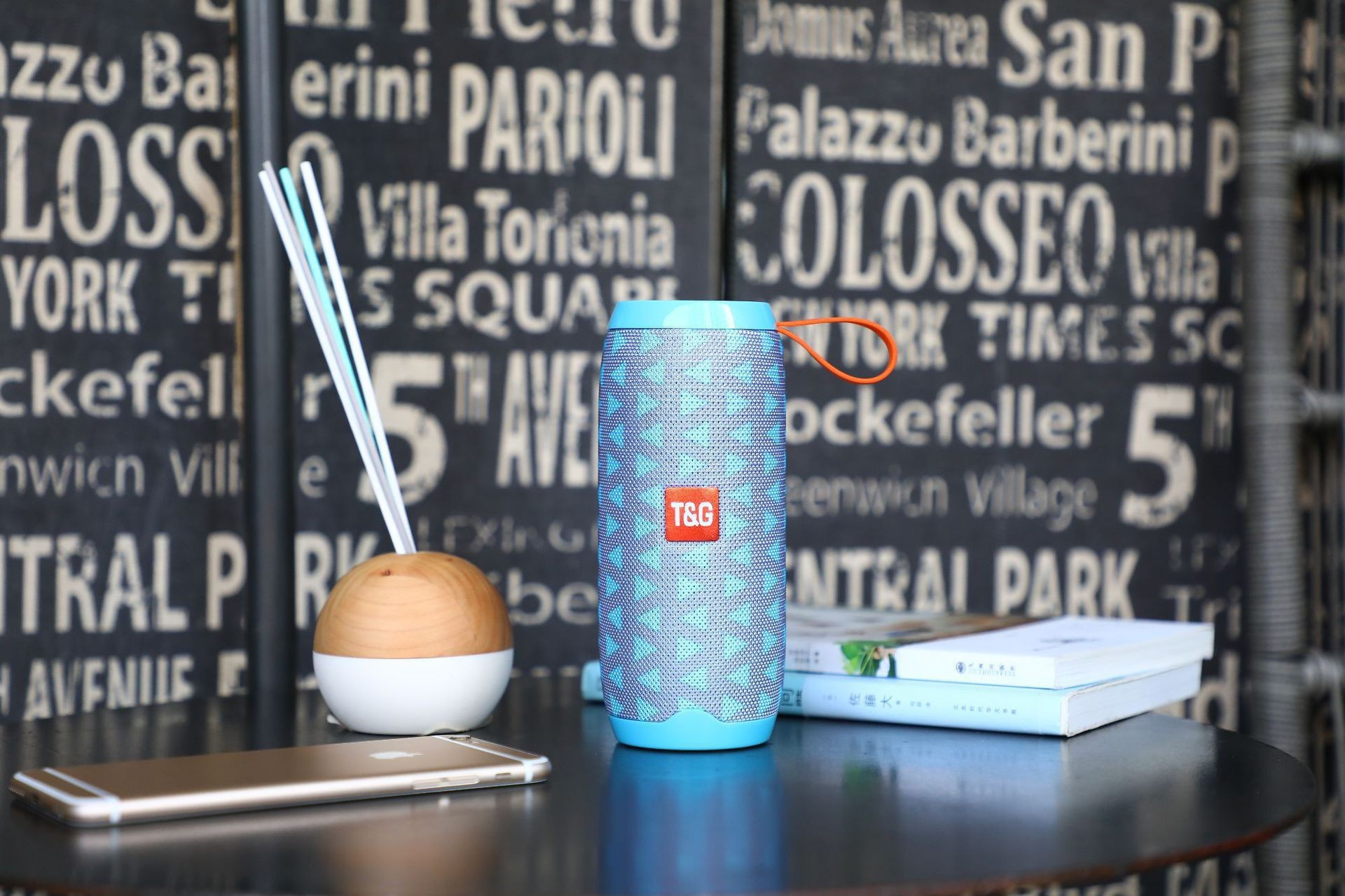 Transfronterizo nuevo TG106 altavoces Bluetooth tarjeta de enchufe impermeable computadora sonido portátil subwoofer altavoces deportivos