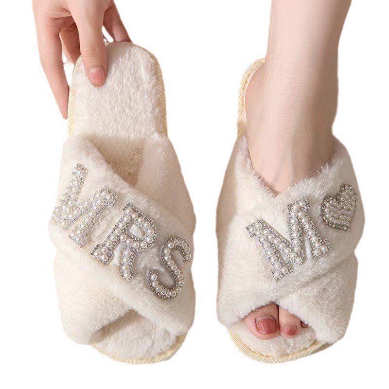 BRIDE/WIFEY/IDO/MRS/MOM Pearl rhinestone plush slippers bridal slippers foreign trade wedding supplies