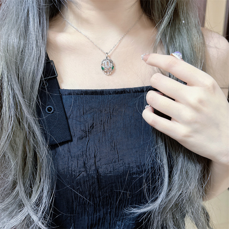 Fashion Snake Copper Inlay Zircon Pendant Necklace 1 Piece