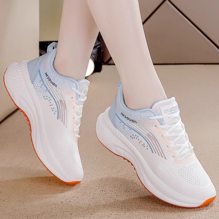 High-End Breathable Mesh Sports Shoes for Women 2025 New Casual Fly-Knit Lightweight Shock-Absorbing Comfortable Versatile Running Shoes